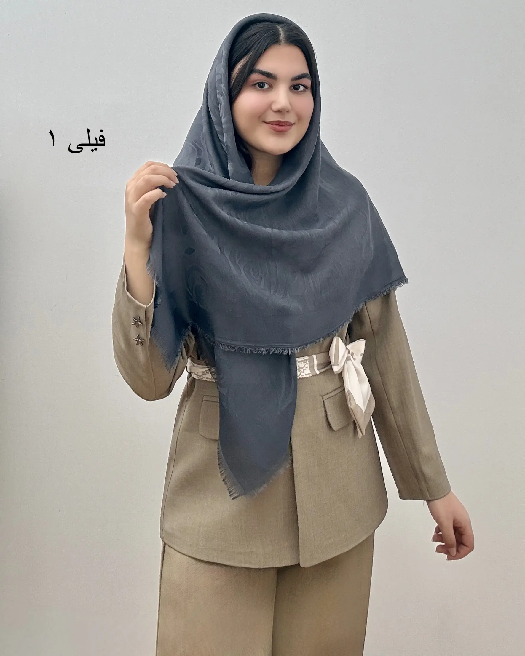 روسری طرحدار نخی